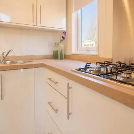 Cozy Tiny House, Fireplace, Maastricht At 30km Chalet *